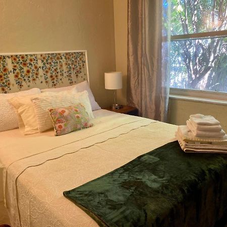 Villa Olivia Guest Rooms Hollywood Exterior foto